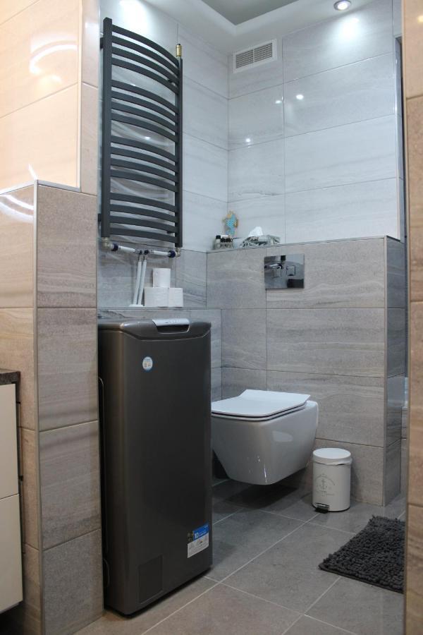 شقة Izzy Apartament ميسكولك المظهر الخارجي الصورة