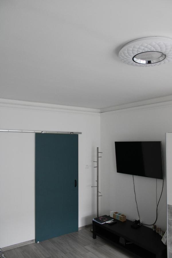 شقة Izzy Apartament ميسكولك المظهر الخارجي الصورة